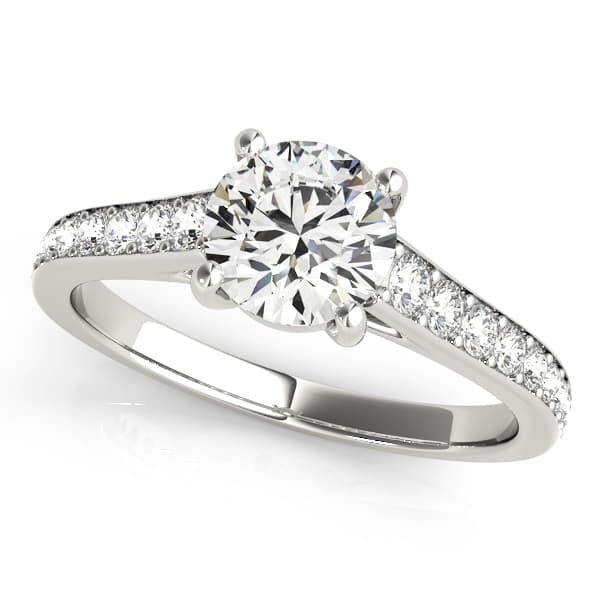 Graduating Single Row Round Engagement Ring